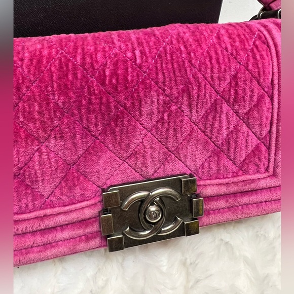 CHANEL Pink Velvet Quilted Small Boy Bag-17334532 - Picture 9 of 15